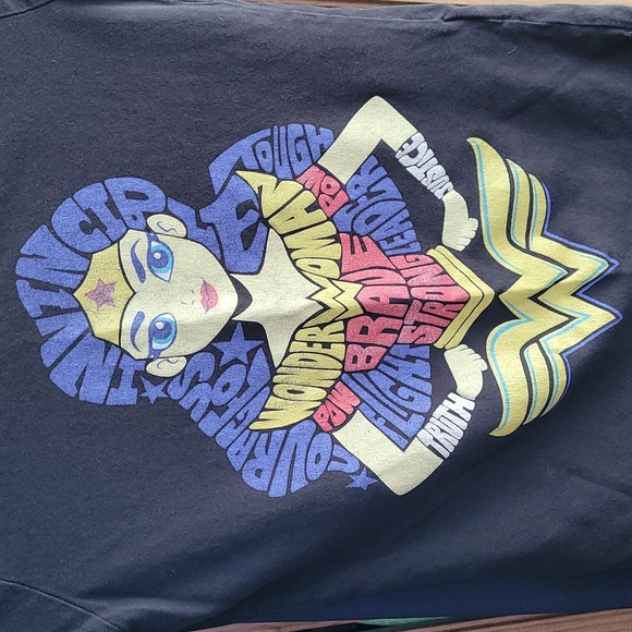 Girls 2 PC Outfit Size 6 Wonder Woman Tshirt GUC and New Athletic Works Pants - Picture 2 of 7